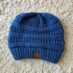 Ponytail chunky knit beanie